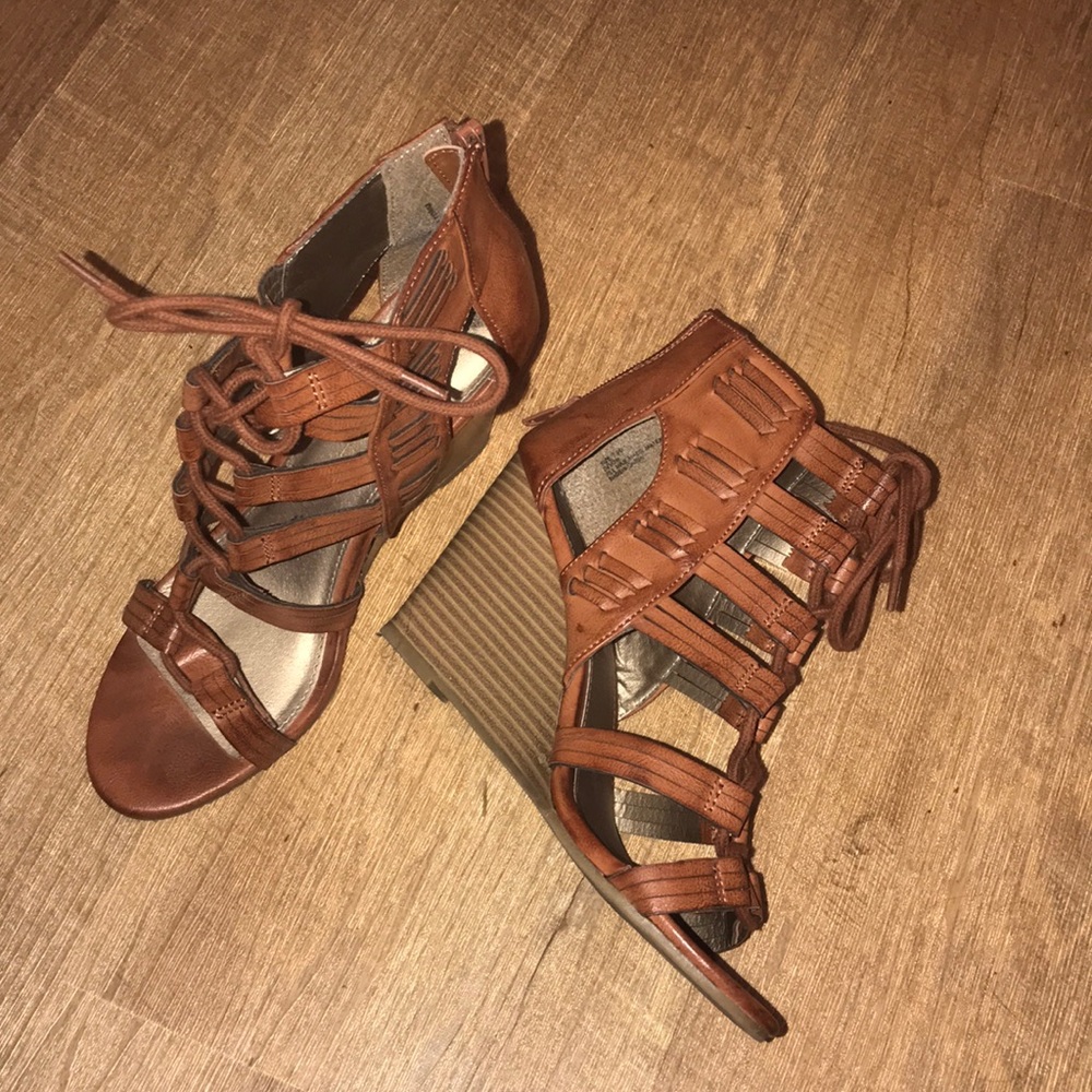 Lace up wedges!! Only worn once!!